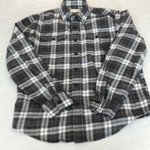 American Eagle Men’s flannel long sleeve shirt.  Size Medium